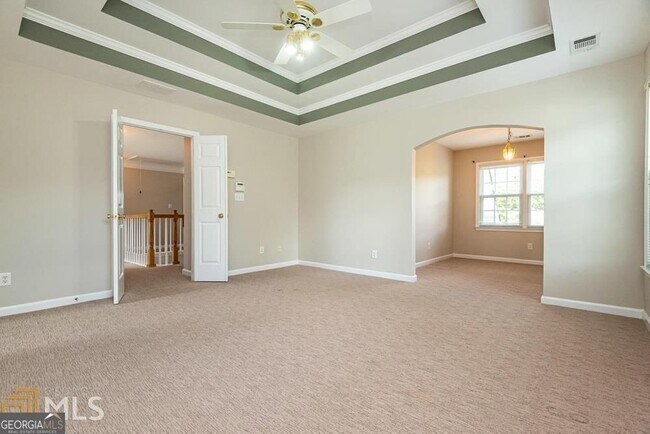 Building Photo - 225 Heritage Lake Dr