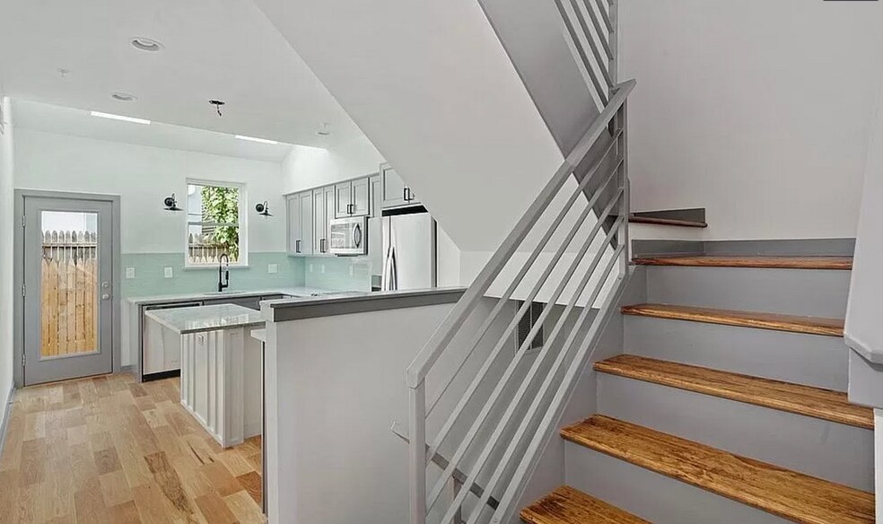 Building Photo - 2646 Janney St