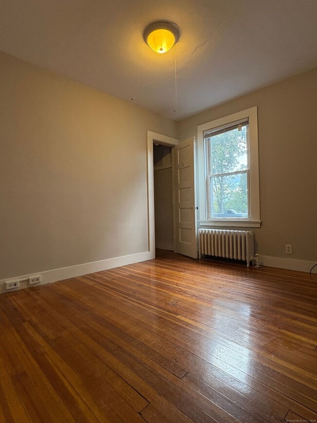 Building Photo - 32 Prospect St