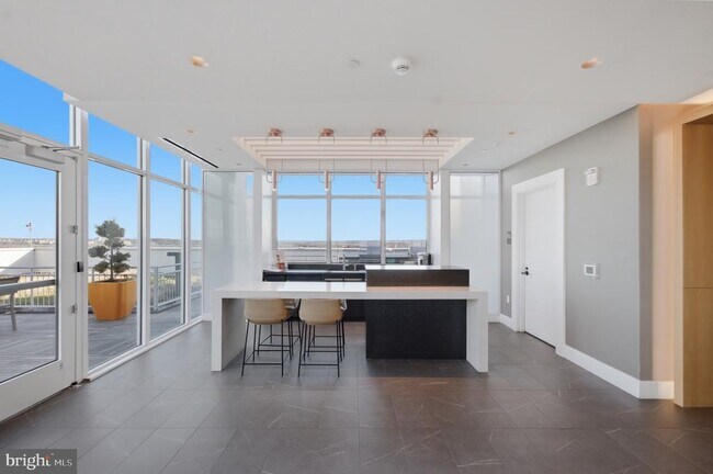 Building Photo - 925 N Fairfax St