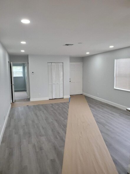 Building Photo - 516 NW 53rd St