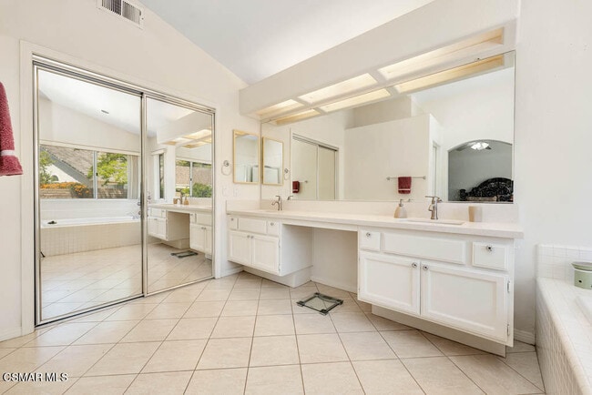 Building Photo - 3124 Woodgreen Ct