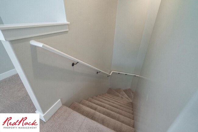 Building Photo - 4 Bedroom Spacious St. George Home with Large Backyard