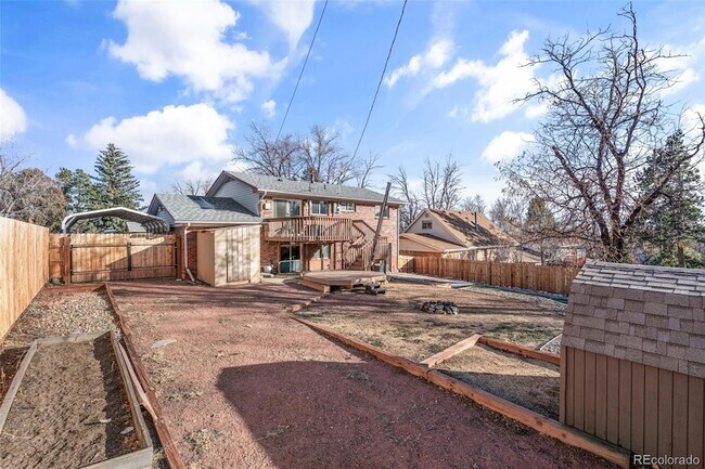 Building Photo - 1438 Laurette Dr