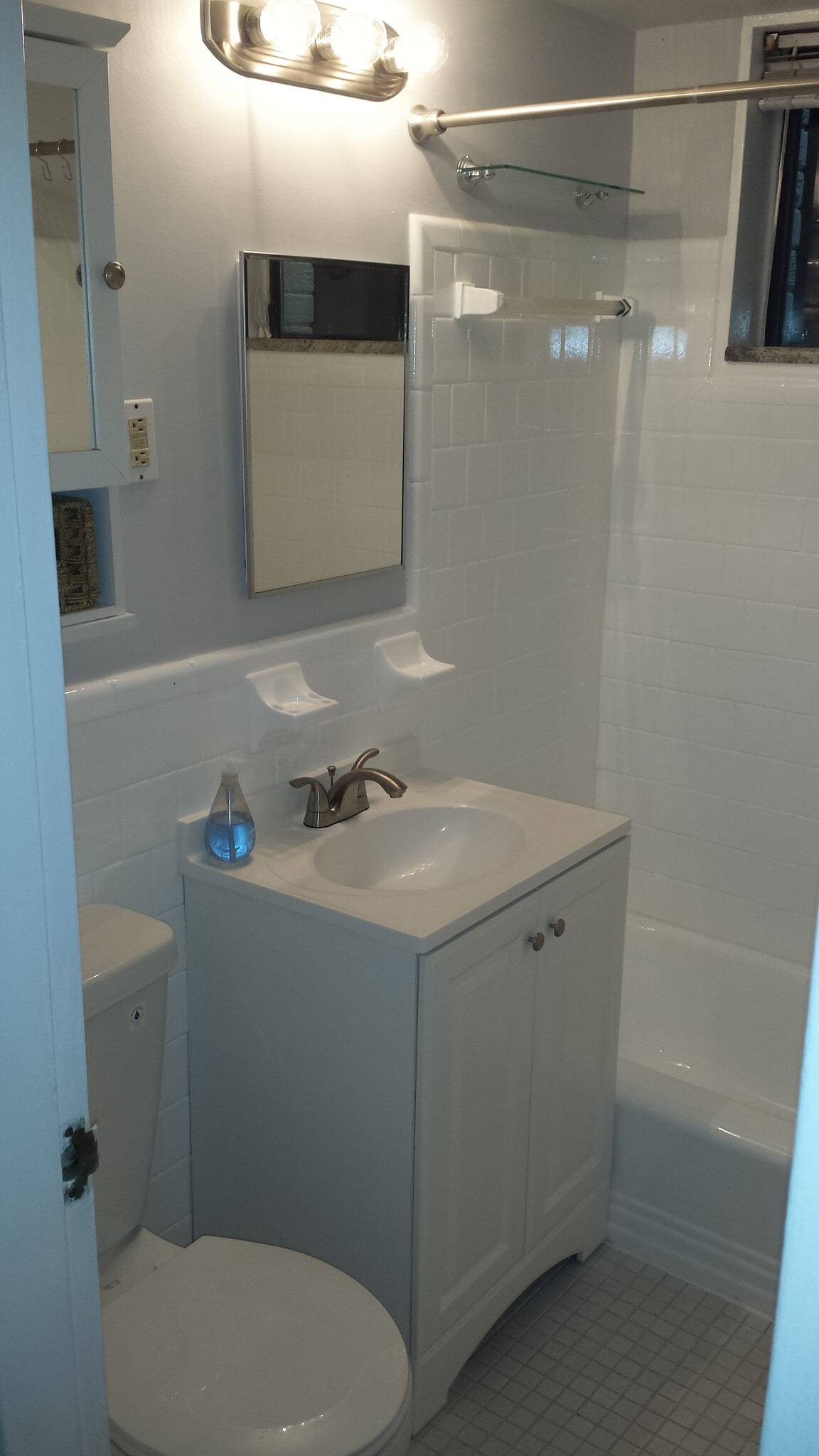 Bathroom - 2016 N Adams St
