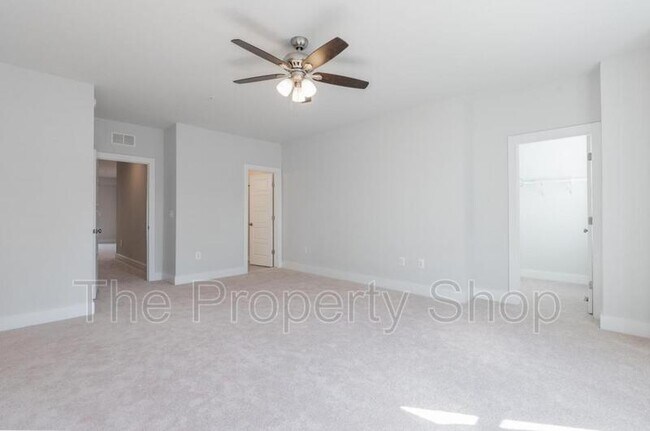 Building Photo - 2620 Lassen Pl