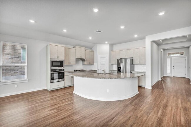 Building Photo - 121 High Plains Dr