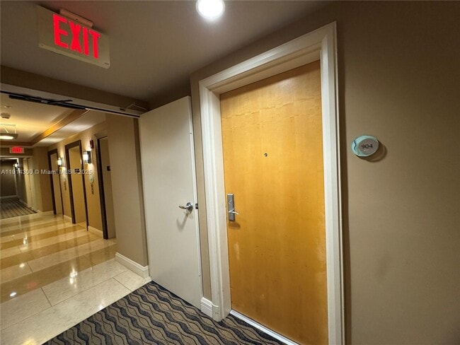 Primary Photo - 244 Biscayne Blvd