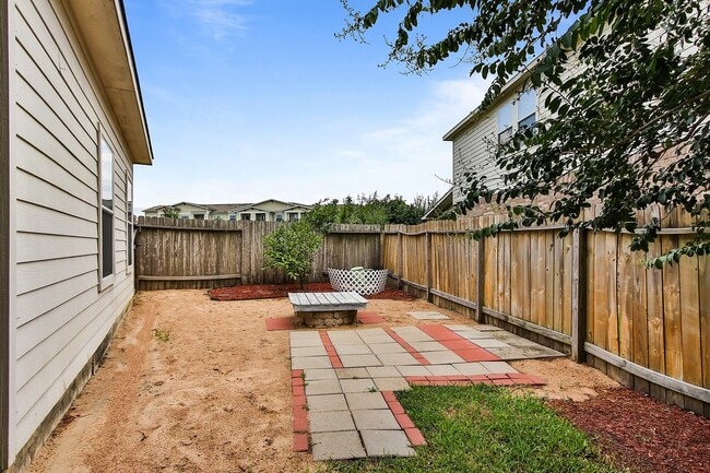Building Photo - 602 Blue Oasis Ct