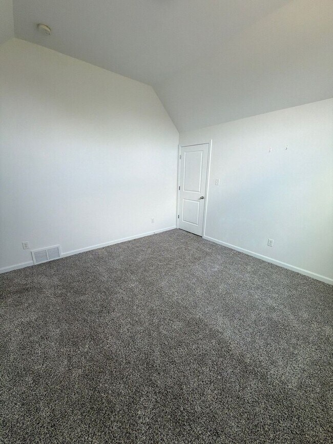 Building Photo - Beautiful 4-bedroom 3 bath home in Arlington