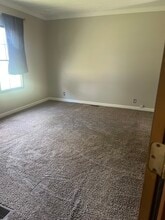 Building Photo - 209 Pauline Dr