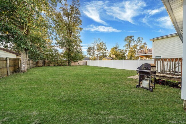 Building Photo - 110 2nd Ave