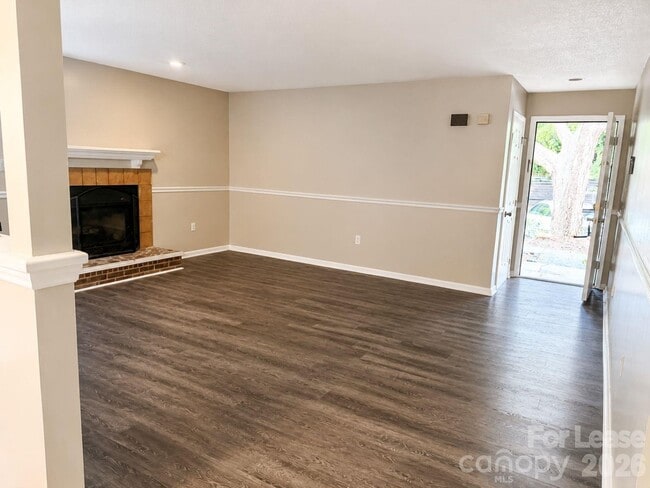 Building Photo - 7223 Winery Ln
