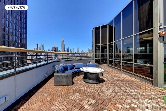 Building Photo - 630 First Avenue 25K