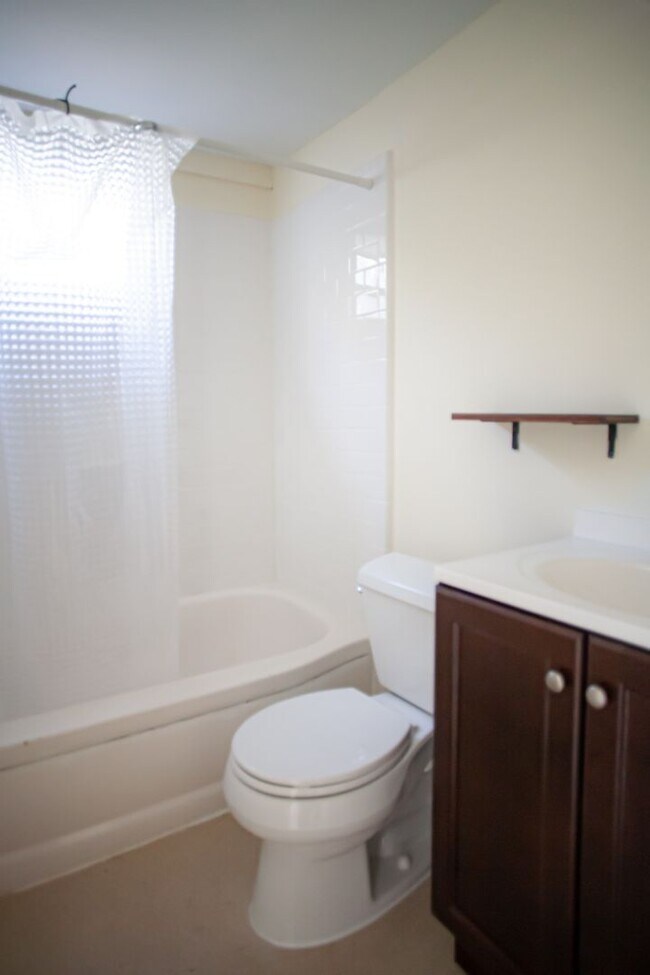 Building Photo - 507 Pine Bluff Trail