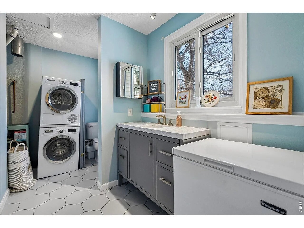Laundry / Half Bath - 1819 S Madison St