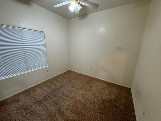 Building Photo - Green Valley: Spacious 3/2 Condo in Gated Community, with Pool/Spa, Fitness Center