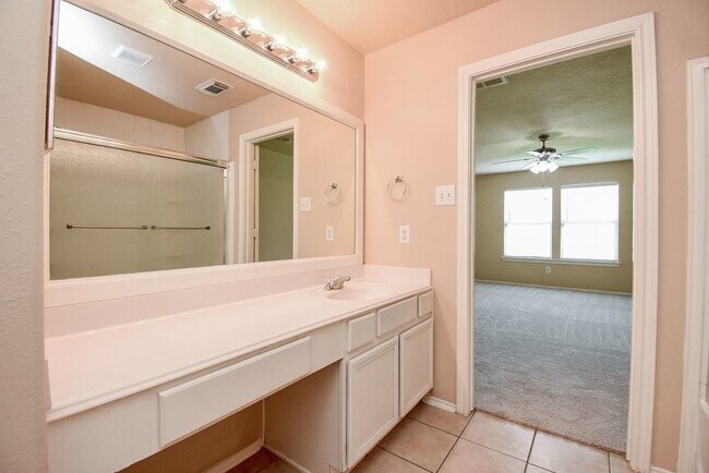 Building Photo - 9602 Siano Pines Dr