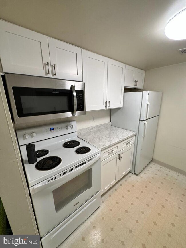 Building Photo - 1503 Blue Mountain Pkwy