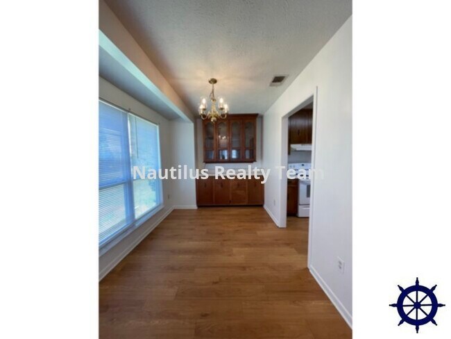 Building Photo - 3134 Lawton Ct