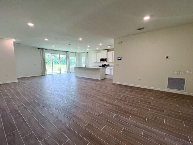 Building Photo - 1315 NW 132nd Cir