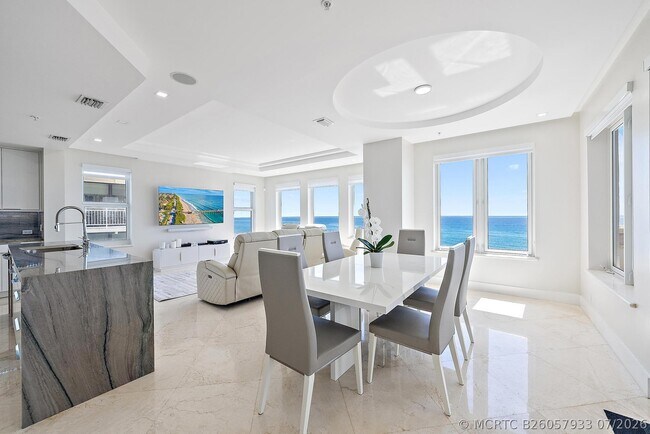 Building Photo - 2070 N Ocean Blvd