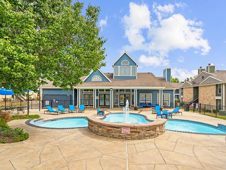 You'll Love Having a Pool! - Sherwood Apartments