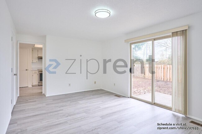 Building Photo - Unit
