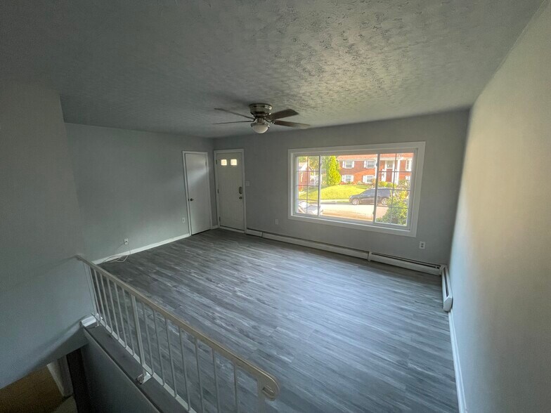 Building Photo - 4724 Koester Dr