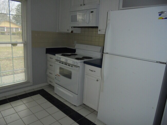 Building Photo - 402 Melbourne Dr