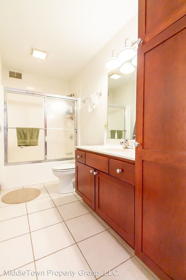 Building Photo - 120 S Walnut St