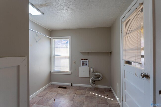 Building Photo - 1421 Rison Ave NE