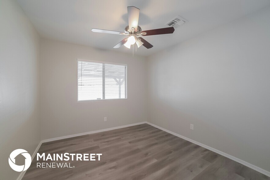 Building Photo - 8505 W Windsor Ave