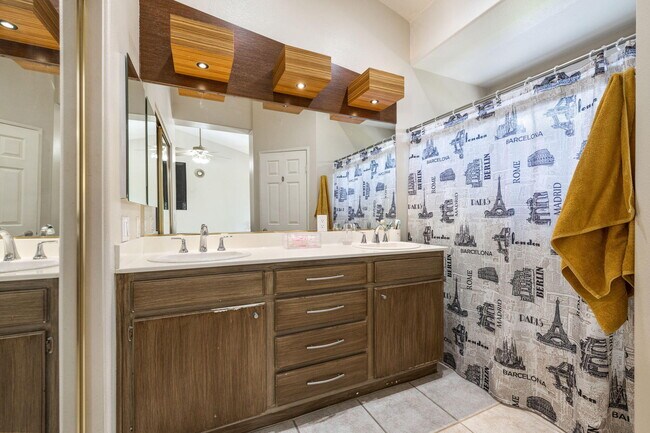 Building Photo - 68215 Pasada Rd