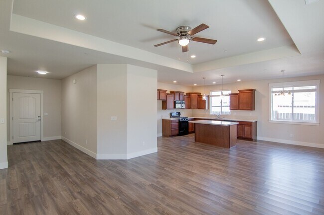 Building Photo - Recently constructed home