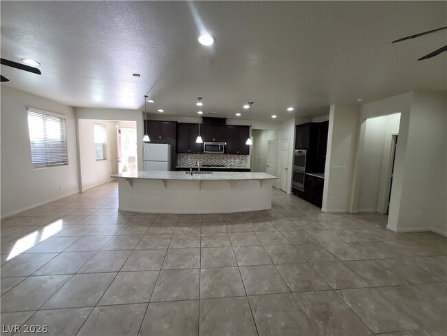 Building Photo - 5564 Bethany Bend Dr
