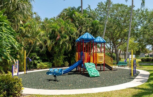 Building Photo - 4784 Blossom Dr