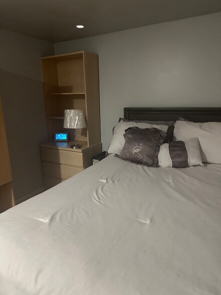 Building Photo - 2951 Kingsland Ave