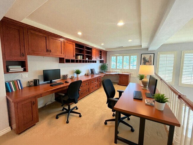 Building Photo - Spacious 4-bedroom, 3-bathroom home in Newbury Park near Thousand Oaks