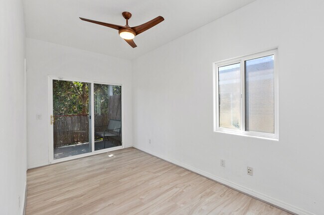 Building Photo - 4132 Oregon St