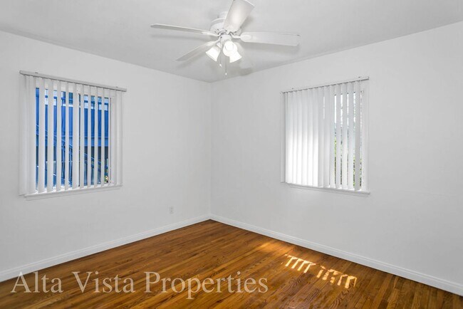 Building Photo - Great two bedroom, one bath beach bungalow...