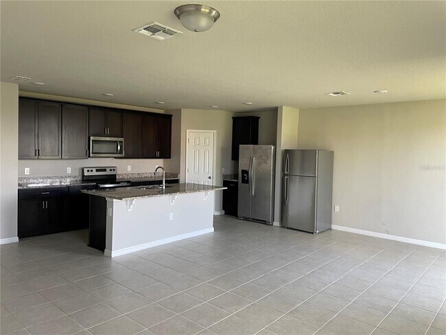Building Photo - 3212 Weitzel Dr