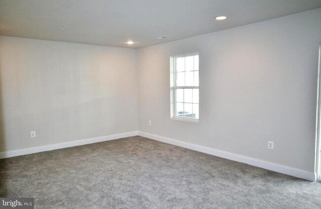 Building Photo - 1528 Witchhazel Cir