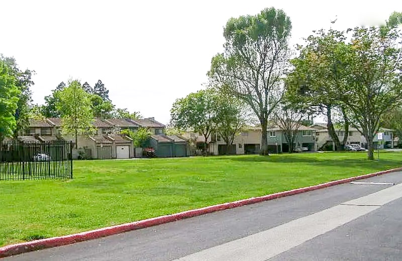 Building Photo - 1423 Del Rio Cir