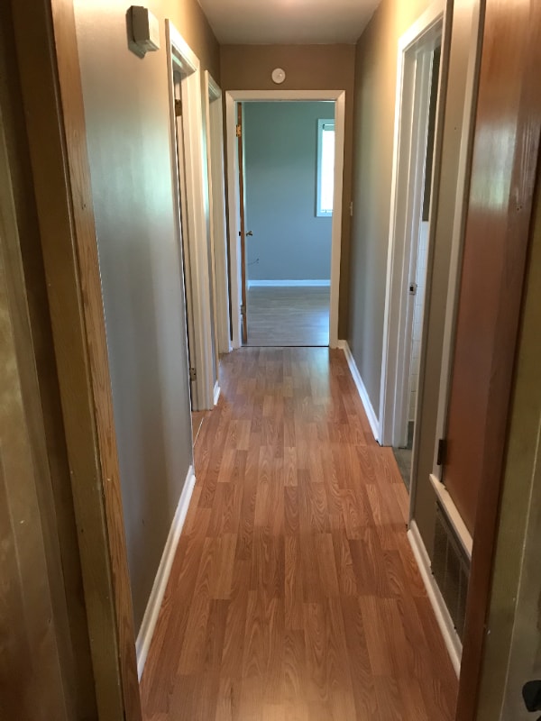 Building Photo - 701 Oak St