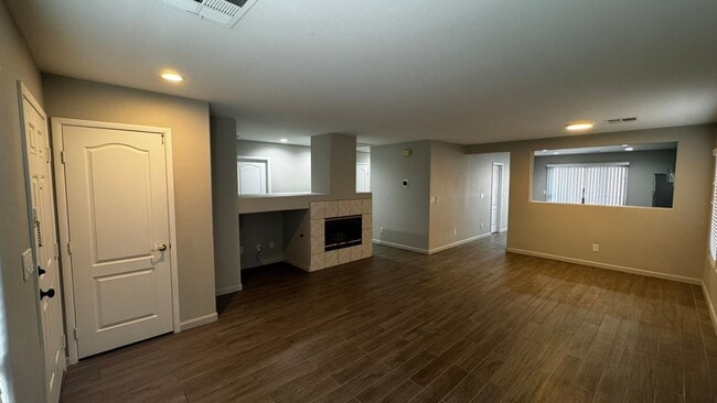 Building Photo - SW Single Story ONLY $1998