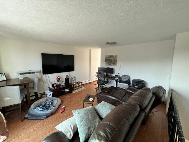 Building Photo - 46 Tremont St
