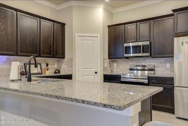 Building Photo - 3214 Venita Ave