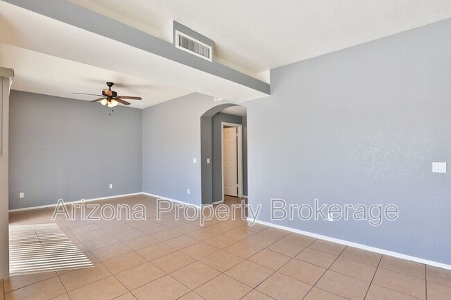 Building Photo - 1653 E Cindy St