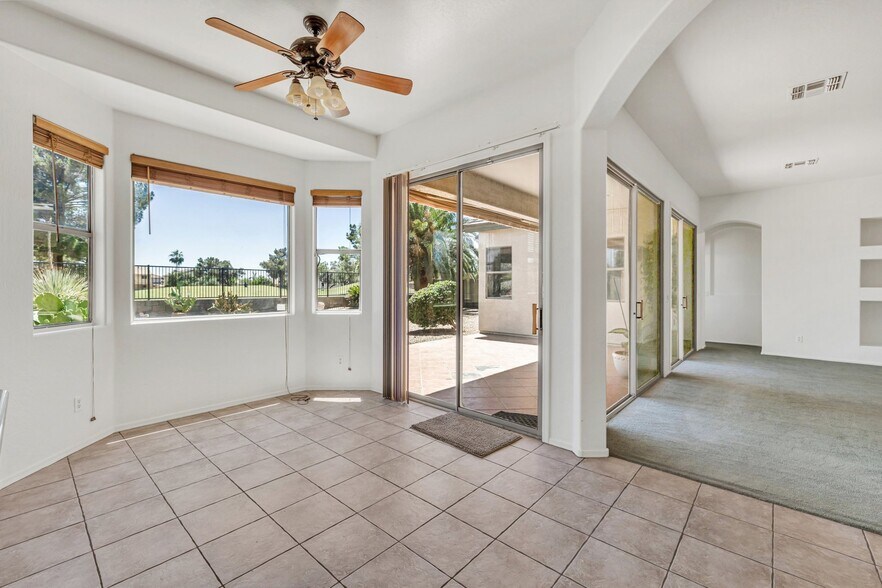 Building Photo - 9639 E Lobo Ave